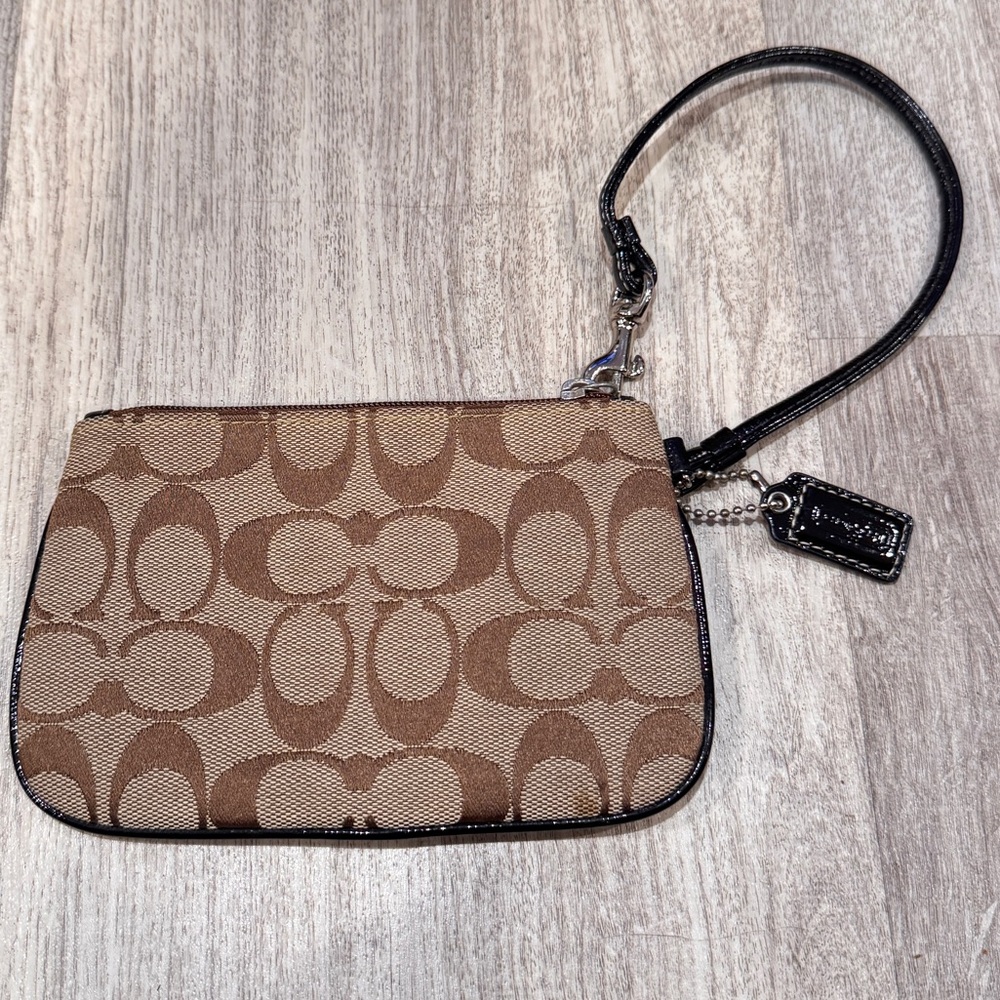 Coach Signature C Canvas Wristlet Brown Tan Logo Zip Pouch Wallet - Picture 1 of 6